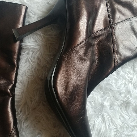 Liz Claiborne Flex Bootie - Picture 2 of 6